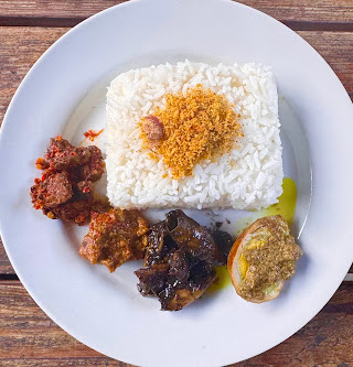 Bebek Ireng Mak Peng Dadapsari