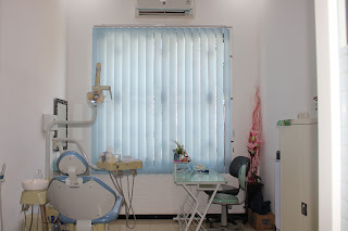 Dokter Gigi Erna (Rochana Ernawati) Spesialis Ortodonti - Merapikan Gigi/ Kawat Gigi Surabaya