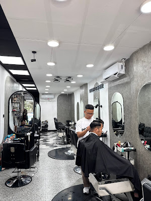 Golden Barbershop