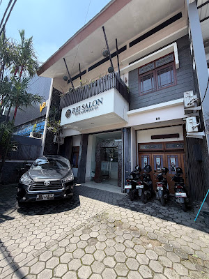 Rei Salon