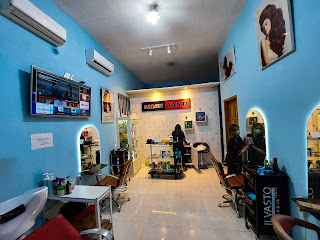 Salon YANTI, Ketintang.