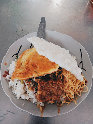 Sentra Wisata Kuliner Dharmawangsa