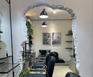 Tjoekoer Bawah Pohon Barbershop Embong Cerme