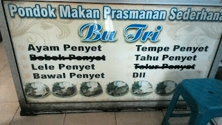 Warung Prasmanan Bu Tri